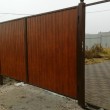 Распашные ворота из профнастила (высота 2 м)