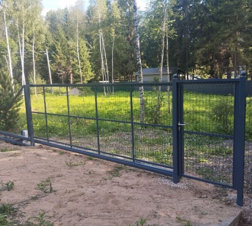 Откатные ворота из 3Д сетки механические на в/с