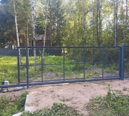 Откатные ворота из 3Д сетки автоматические на ж/б